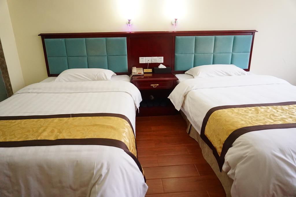 Guangdong Oversea Chinese Hotel 광저우 객실 사진