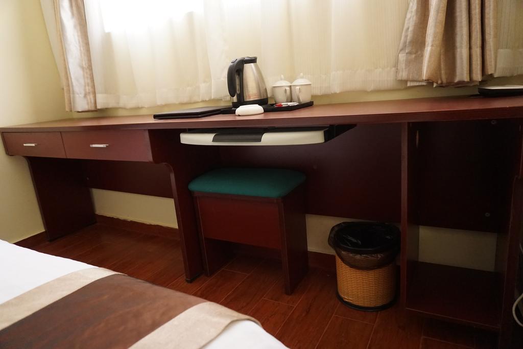 Guangdong Oversea Chinese Hotel 광저우 객실 사진