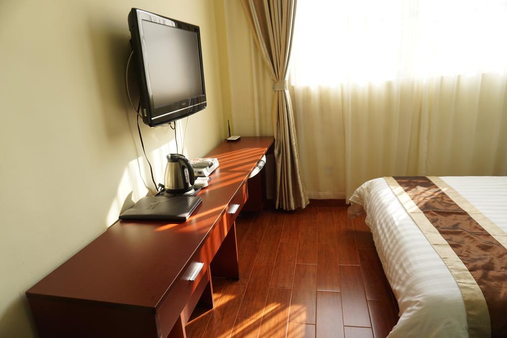 Guangdong Oversea Chinese Hotel 광저우 객실 사진
